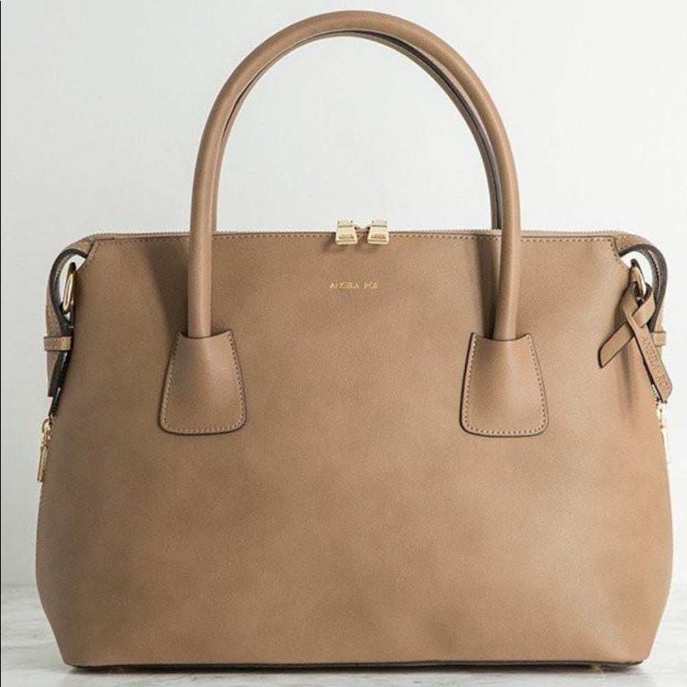 Angela & Roi Moa Tote